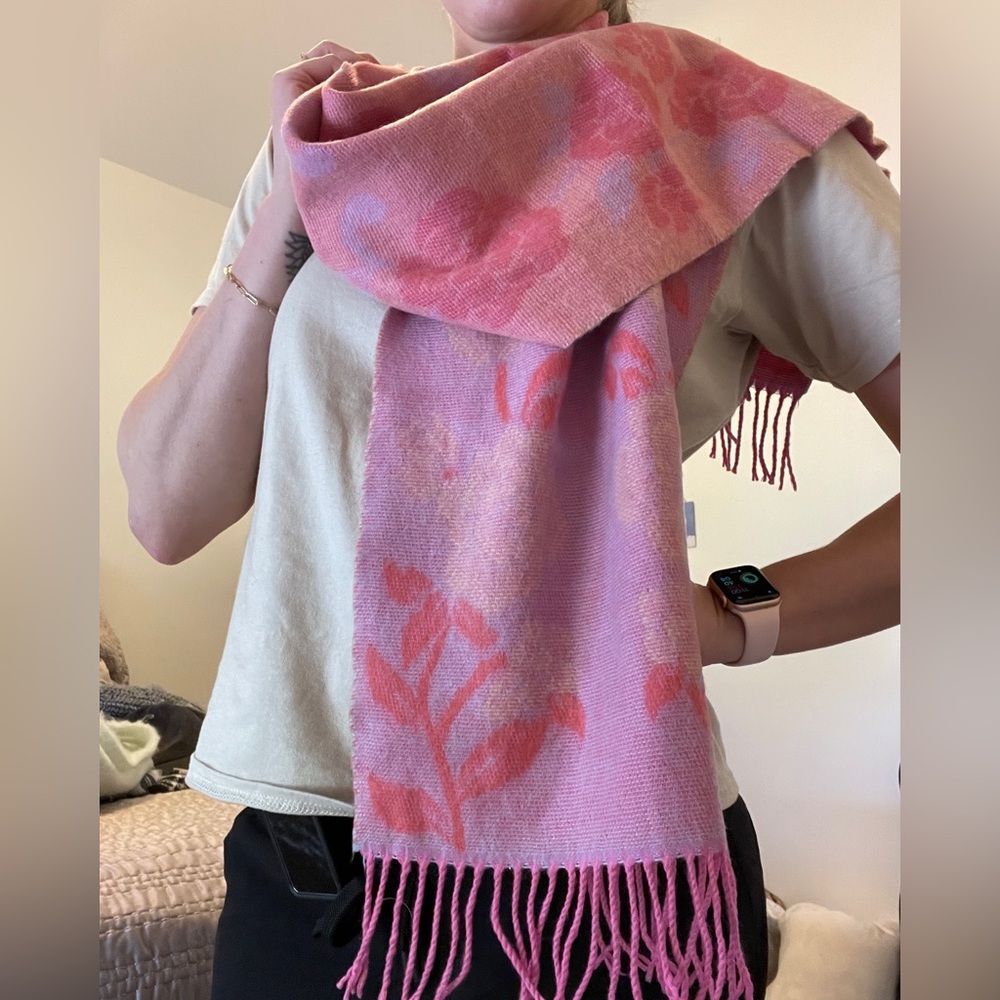 Rose winter scarf- cashmere feel